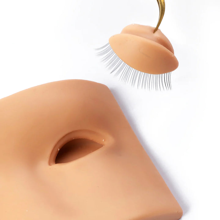 Mannequin Head With Practice Silicone Eyes - LymeeBeauty